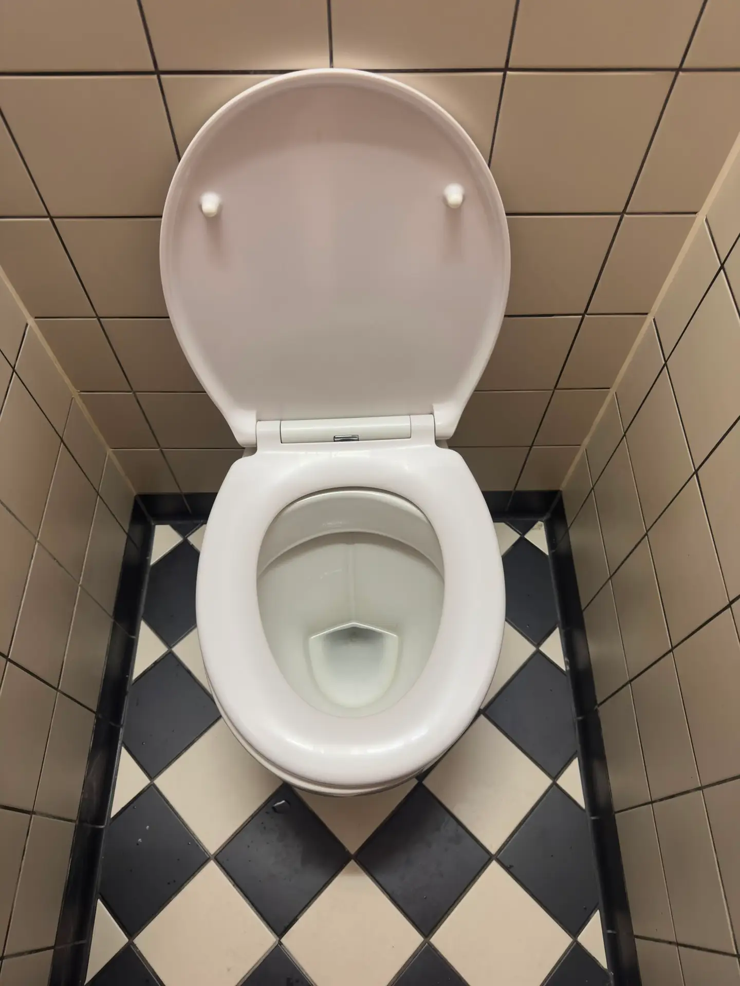 Recent monthly planned maintenance visit to a local retail outlet in Swindon